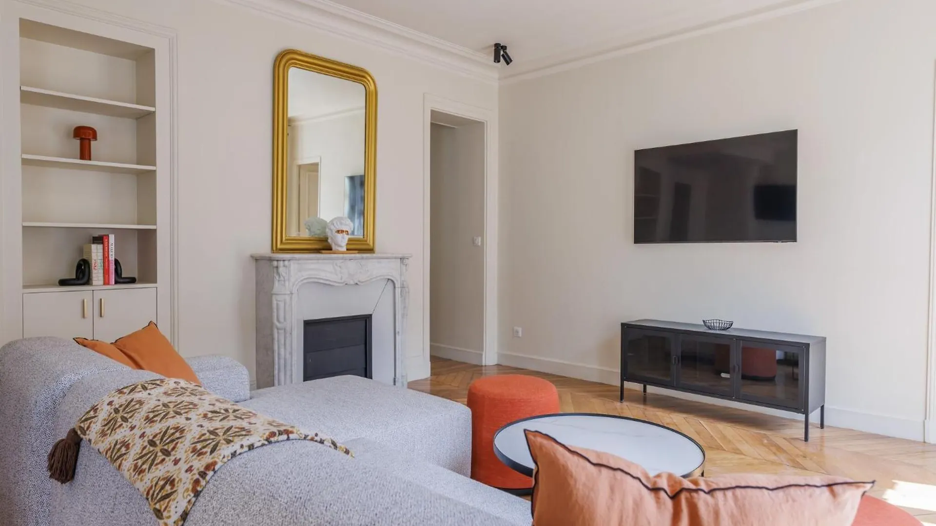 Charming Apartment - 3Bdr 6P - St Germain Des Pres Paris