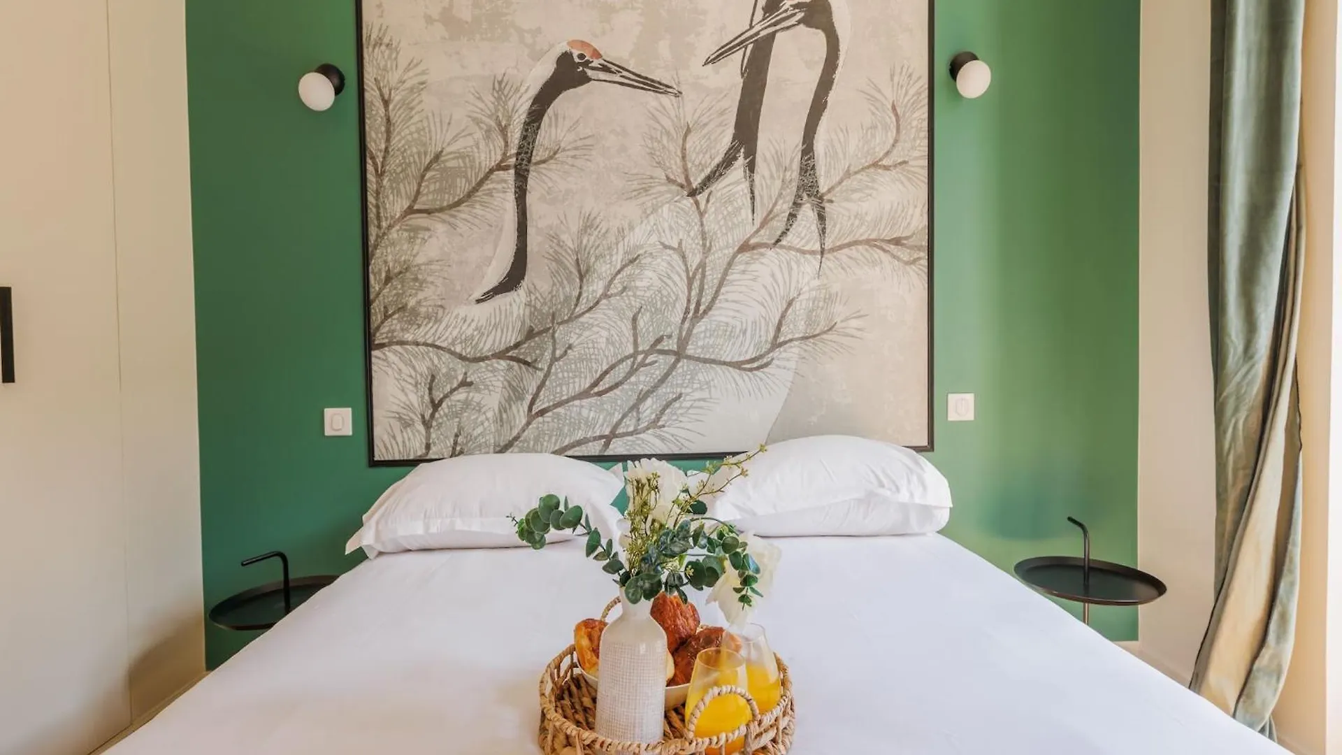 Charming Apartment - 3Bdr 6P - St Germain Des Pres Paris France