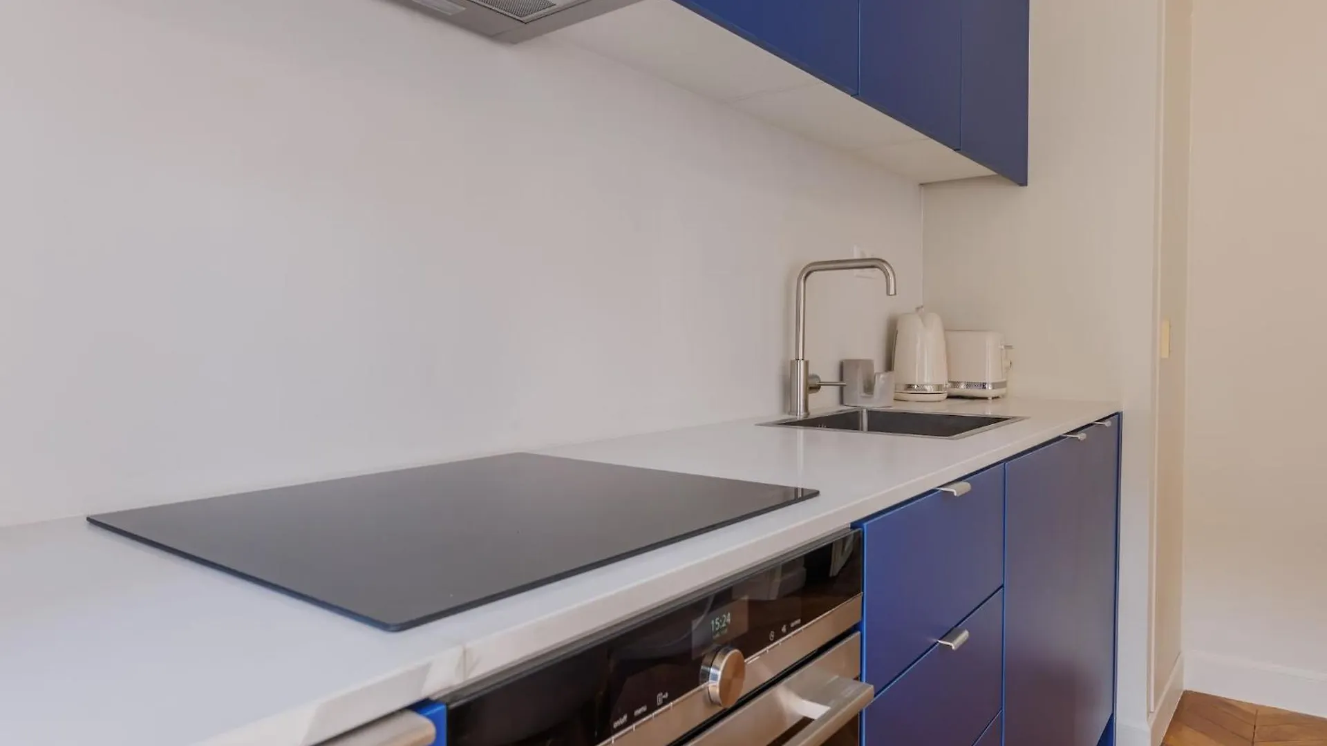 Charming Apartment - 3Bdr 6P - St Germain Des Pres Paris
